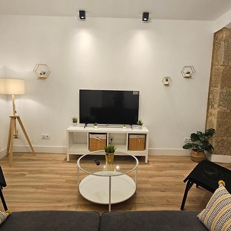 Apartamentos En El Centro - Plaza De Amboage - Wifi Ferrol Dış mekan fotoğraf