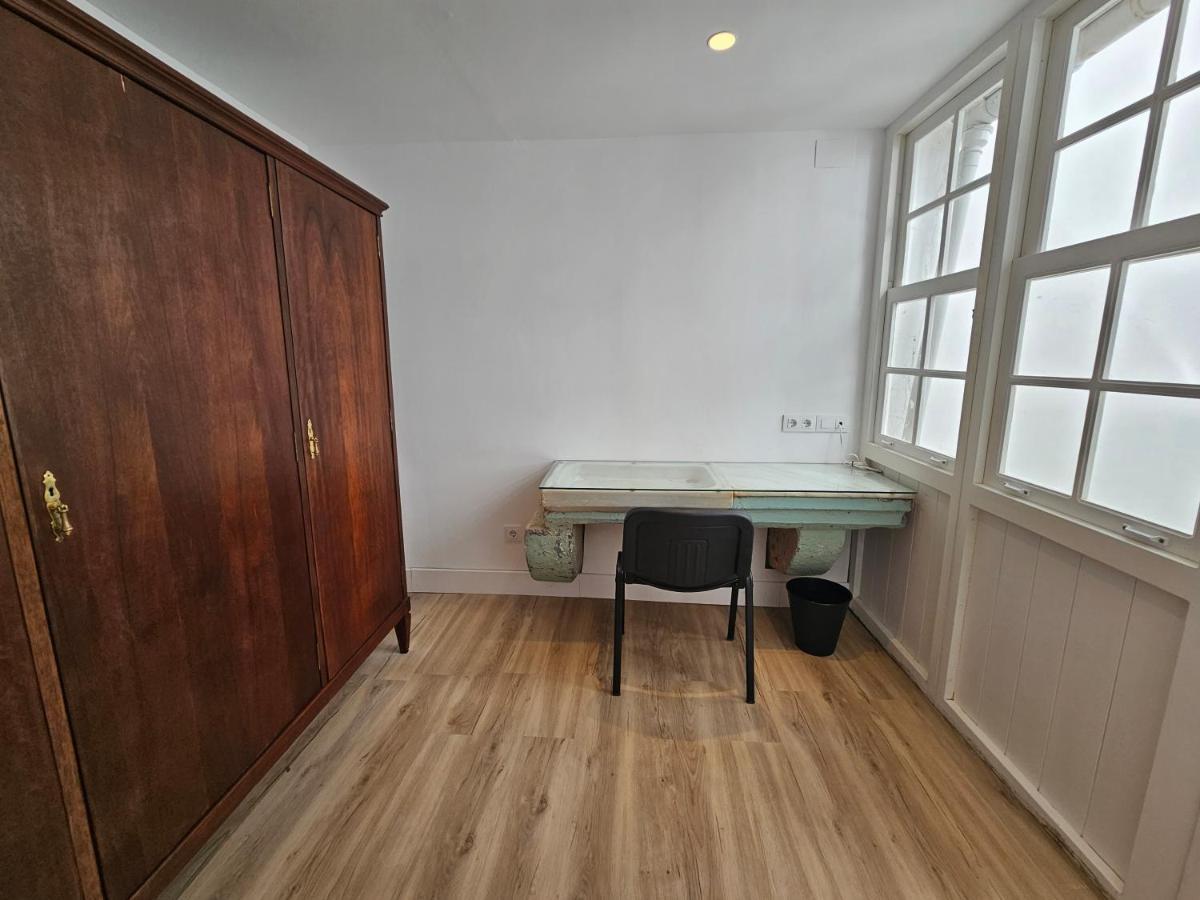 Apartamentos En El Centro - Plaza De Amboage - Wifi Ferrol Dış mekan fotoğraf