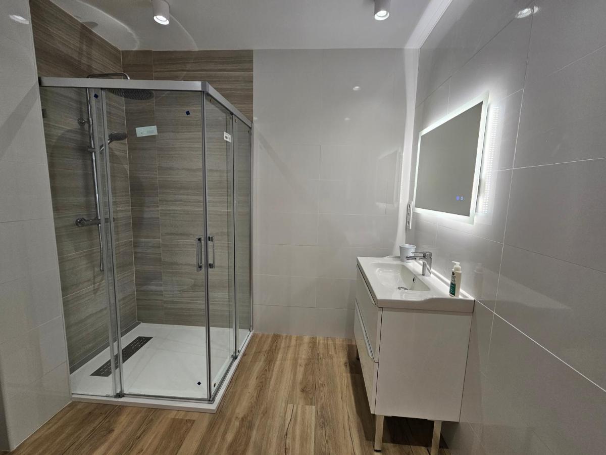 Apartamentos En El Centro - Plaza De Amboage - Wifi Ferrol Dış mekan fotoğraf